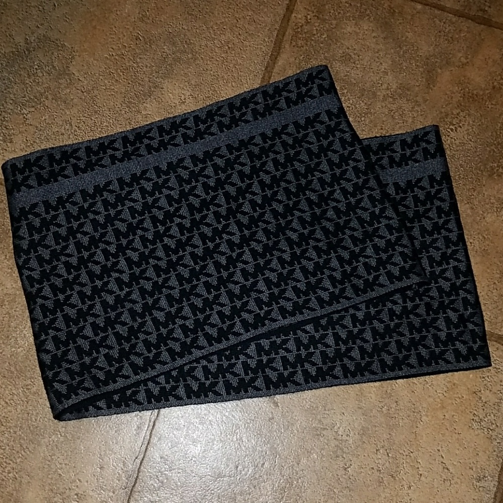 Michael Kors black & gray infinity scarf